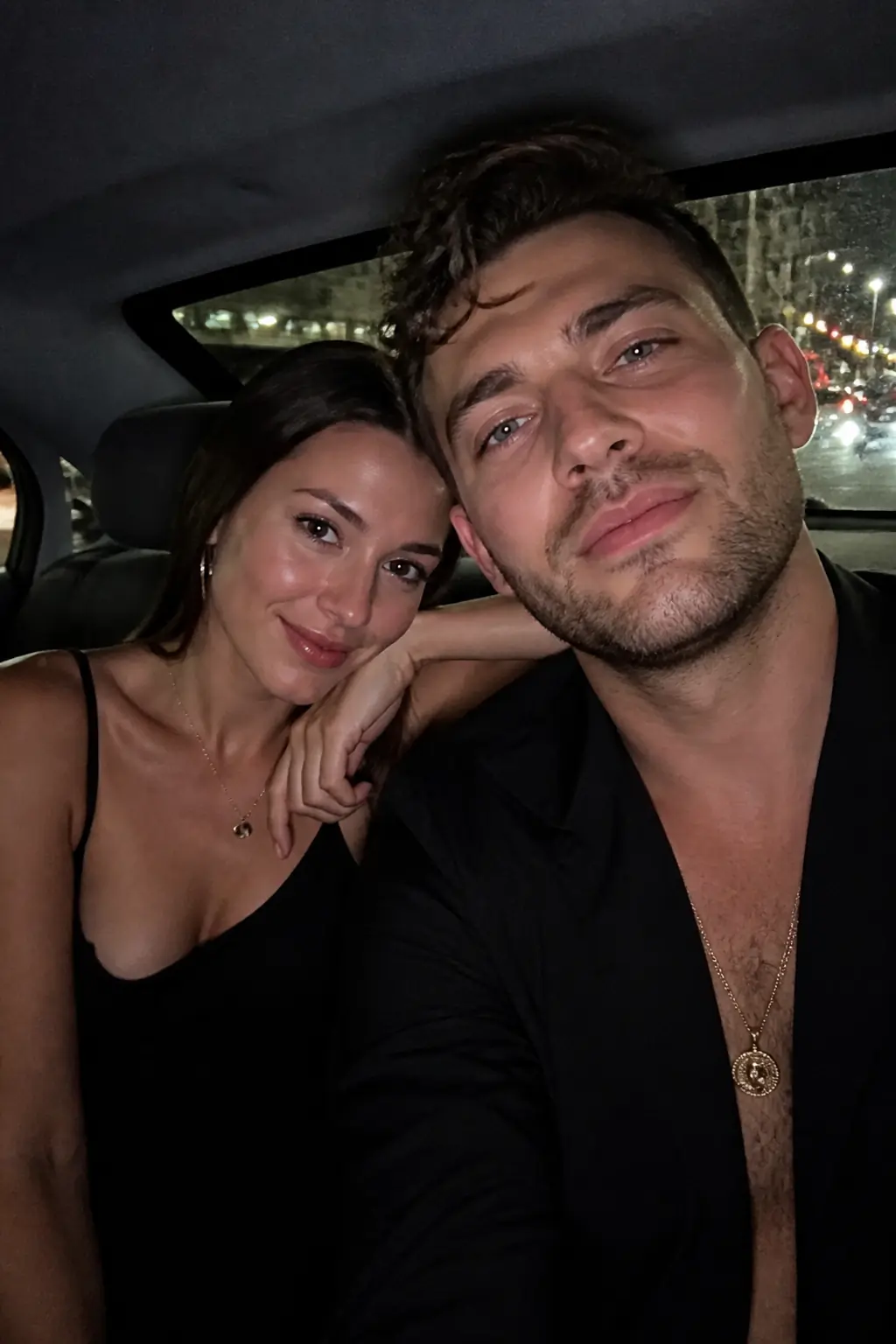 Selfies for Couple 39